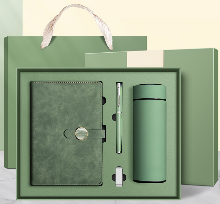 Универсальный подарок для Ваших близких (зеленый с термосом) (1 шт)